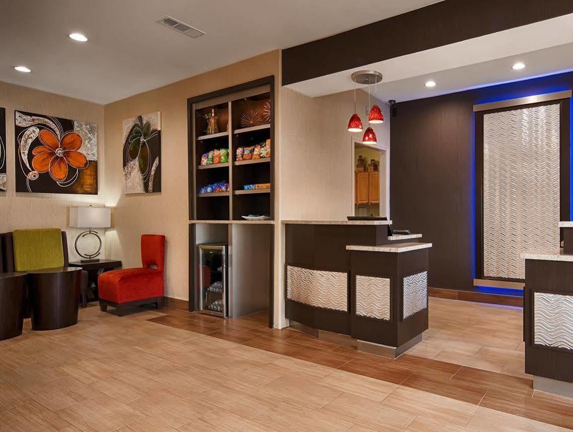 Best Western Plus Lake Worth Exterior foto